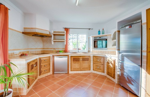 es Bacares Ski Chalet | House in Alcudia Can Jaume with swimming pool
