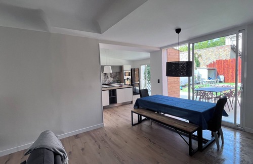 Narbonne House | House in Narbonne, ideal for Les Grands Buffets, with swimming pool and air-conditioning