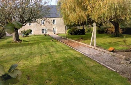 Saint-Marcouf House | House in St MARCOUF, sleeps 10Near Ste MERE EGLISE