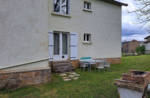 Issarles House | House in the Ardèche countryside, renovated, sleeps 8