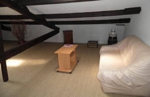 Carmaux House | House in the countryside near a lake