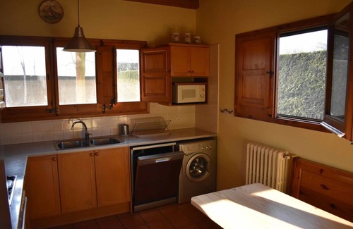 Joanetes Cottage | House in the Vall d'en Bas, near bike lane-free swimming pools. Fantastic views.