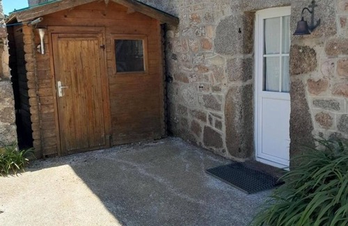 Vrasville Cottage | House in Vicq-sur-Mer, 2 bedrooms, pets allowed