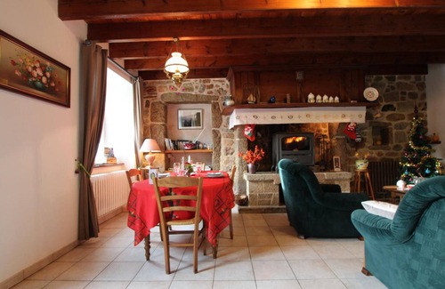 Vrasville Cottage | House in Vicq-sur-Mer, 2 bedrooms, pets allowed