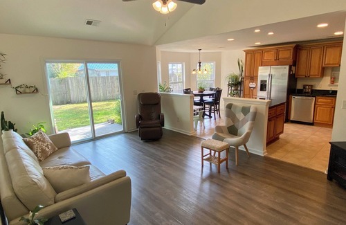 Myrtle Beach House | House/King Bed/Fenced Yard/Trailer Parking/Pets Welcome