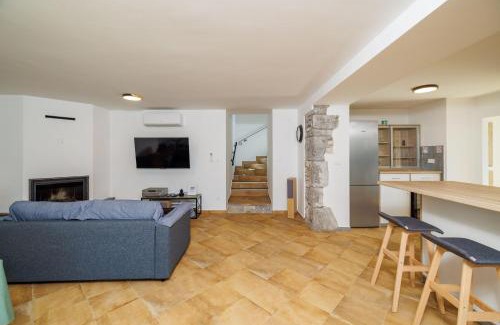 Skrbcici House | House Maja