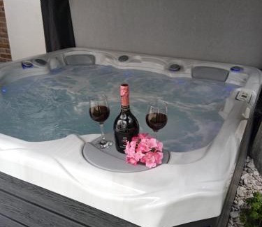 Muntic Apartment | House Nada apartman