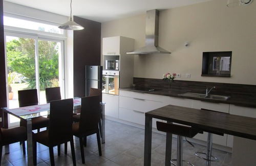 Saint-Guenole House | House near the beach of PORS CARN, classified 3 stars, enclosed garden (animals)