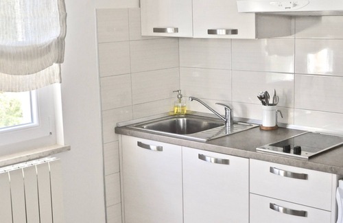 Banjole House | House near the sea with garden