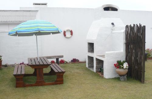 L'Agulhas Apartment | House of 2 Oceans
