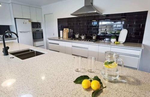 Rotorua House | House of Hope | Executive Home with Spa Pool