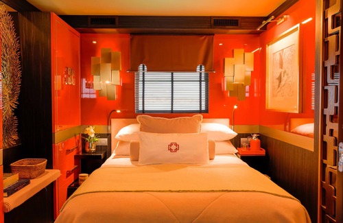 La Savina Hotel | House of Hütter - Floating Home Goldfinger