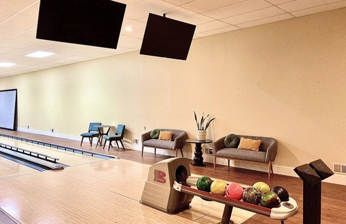 Fort Wayne House | "House Of Pins" 4200 SqFt of Sensory friendly fun w/2 Full Lane BOWLING ALLEY!