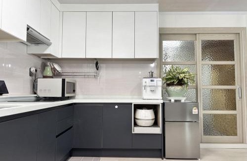 Guwol-dong House | House of Rising Sun - Nanhee House