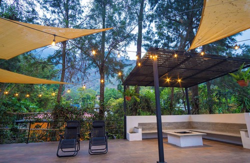 San Juan La Laguna House | House of the Baobas! "Your home in the nature of Atitlán".