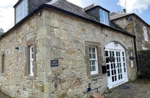 Kilmarnock House | House - Sleeps 4 Pet Friendly & Free Parking