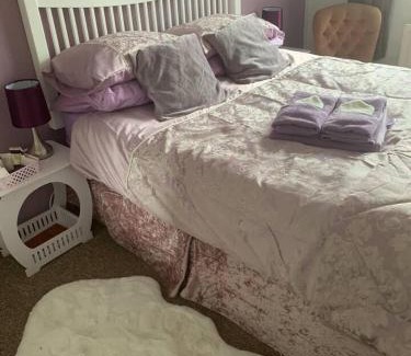 Larne House | House - Sleeps 4 with Cozy Fireplace