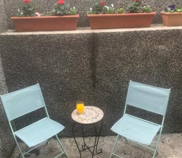 Larne House | House - Sleeps 4 with Cozy Fireplace