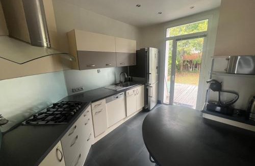 Arcueil Apartment | House sleeps 5 Orly Airport Paris