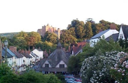 Dunster Apartment | House - Sleeps 6 & paid off site parking available