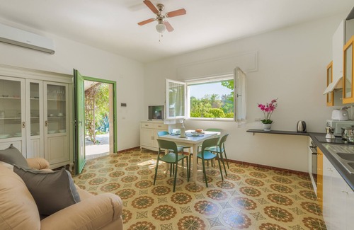 San Vito dei Normanni House | House Tina with pool - 2 rooms - 7 km reserve of Torre Guaceto