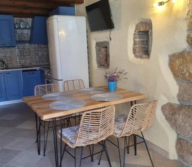 Ustrine Apartment | House Tuna