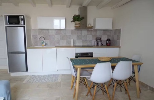 Chateauneuf-de-Gadagne House | House with panoramic terrace