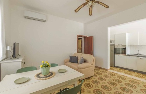 San Vito dei Normanni House | House with pool - 2 rooms - private patio