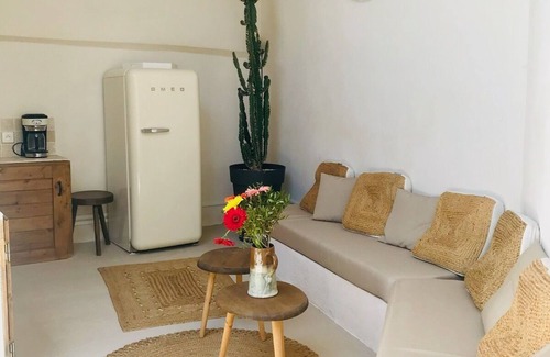 Aigues-Vives House | House with authentic charm.