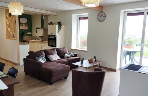 Beaune-d'Allier Cottage | House with Garden and Air Conditioning in Beaune-d'Allier