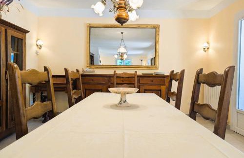 La Garde House | House with garden & terrace near the beaches