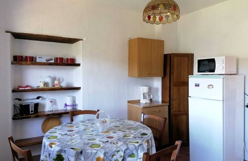 Corsanico House | House with panoramic terrace and parking place on the Versilia hills