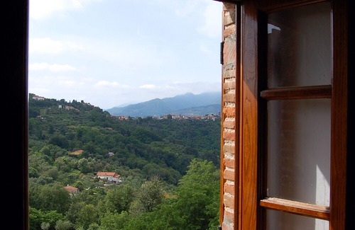 Corsanico House | House with panoramic terrace and parking place on the Versilia hills