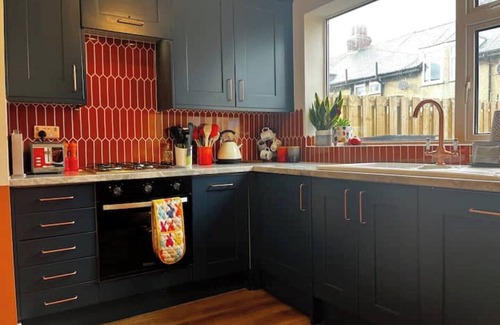 Harrogate House | House With Private Garden Near The Stray