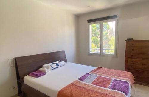 Bonneveine House | House with private pool by the sea, beach on foot