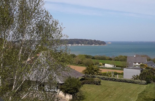 Carantec House | House with sea view and enclosed garden.