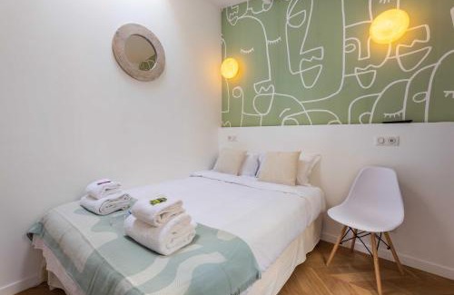 Quartier de Rochechouart Apartment | House with terrasse - 3BR-8P - Sacré Coeur