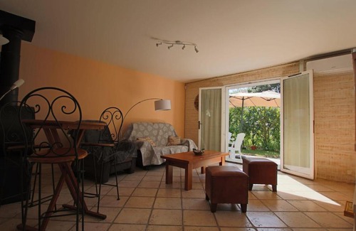 Etaules House | House with wooded garden near Royan