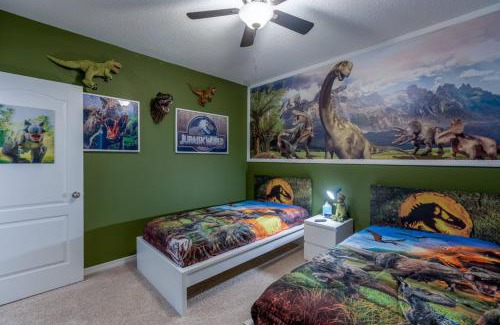 Loughman House | House wTheaterPoolSpaGame Room in a Resort