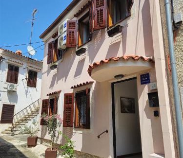 Pula House | House Zofija 1672