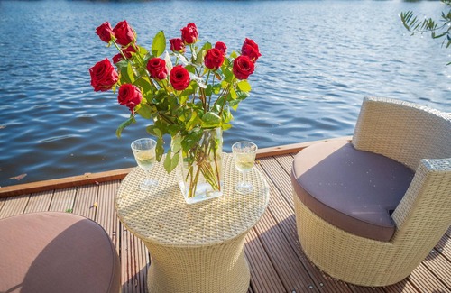 Westlandgracht Boat Rental | Houseboat – wake up with great view!
