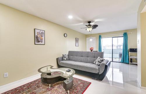 South Main Apartment | Houston Condo with Pool Access about 1 Mi to NRG Stadium