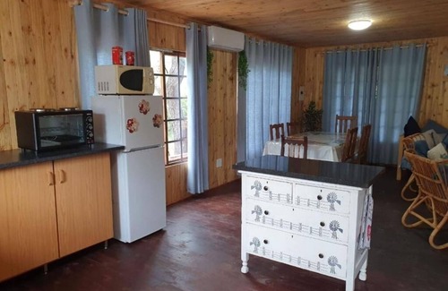 Marloth Park Apartment | Hout Huisie