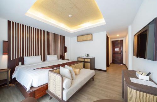 Sa Khu Hotel | Howard Johnson by Wyndham Phuket Naiyang