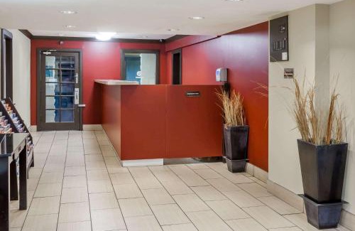 Mission Valley West Hotel | Howard Johnson by Wyndham San Diego Hotel Circle
