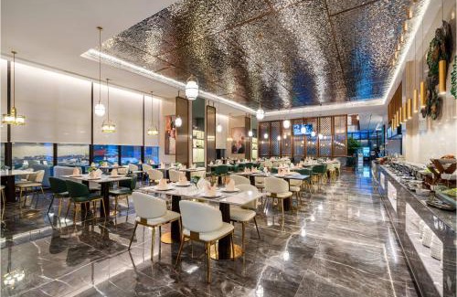 Xindu Hotel | Howard Johnson by Wyndham Zun Ju Hotel Cheng Du