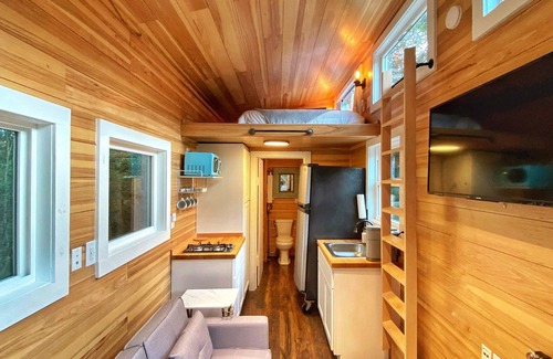 Benton Apartment | Howard's Pond! Tiny Home 2 beds near the Ocoee River