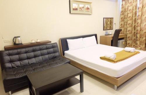 Bang Na Hotel | HTel Resort