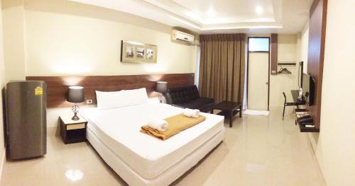 Bang Na Hotel | HTel Resort