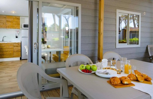 Valeggio sul Mincio RV Rental | hu Altomincio village